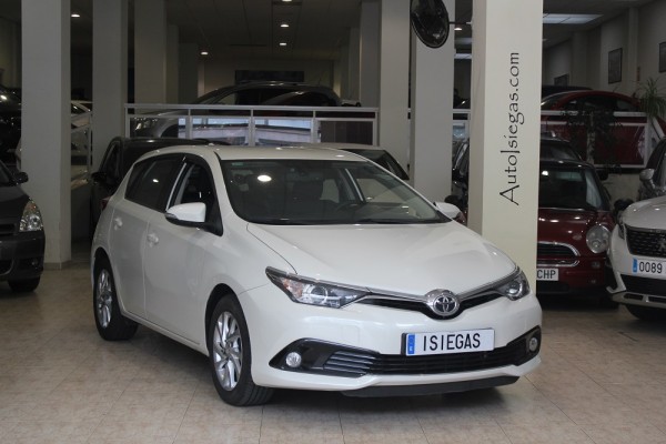 Compra-venta-Vehiculos-ocasión-Navarra-Pamplona-segunda-mano-coches-automóviles-diesel-gasolina-isiegas-auto-compramos-su-Rochapea-toyota-auris-1