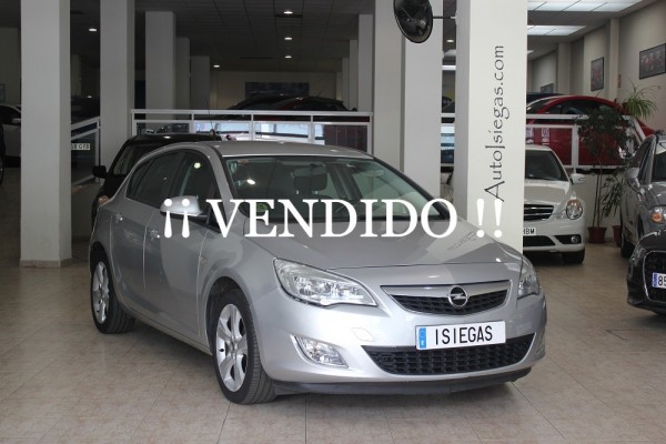 olina-isiegas-auto-compramos-su-Rochapea-opel-astra-1