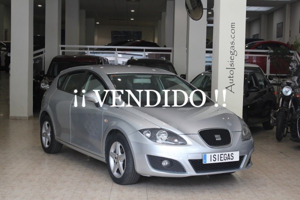 lina-isiegas-auto-compramos-su-Rochapea-seat-leon-1