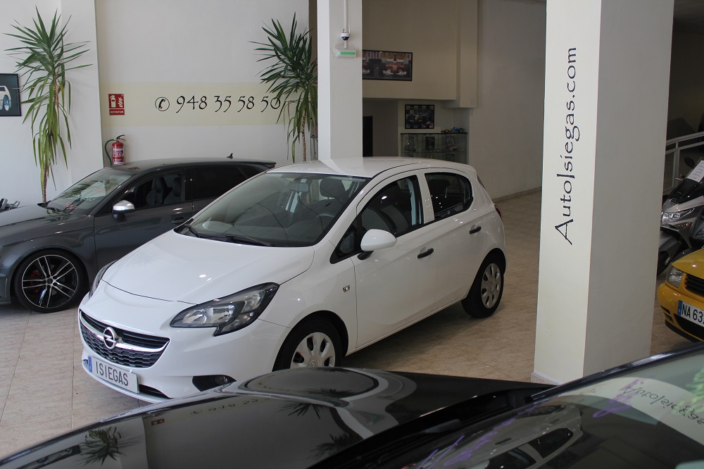 Compra-venta-Vehiculos-ocasión-Navarra-Pamplona-segunda-mano-coches-automóviles-diesel-gasolina-isiegas-auto-compramos-su-Rochapea-opel-corsa-2